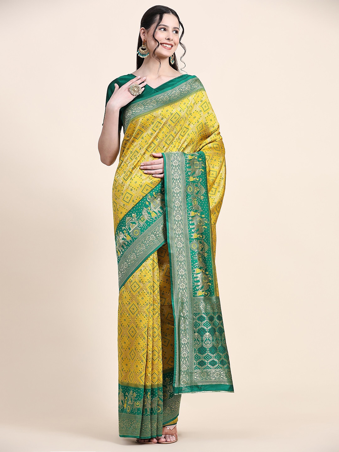 

YAVIRA SILK Ethnic Motifs Printed Zari Bandhani Saree, Yellow