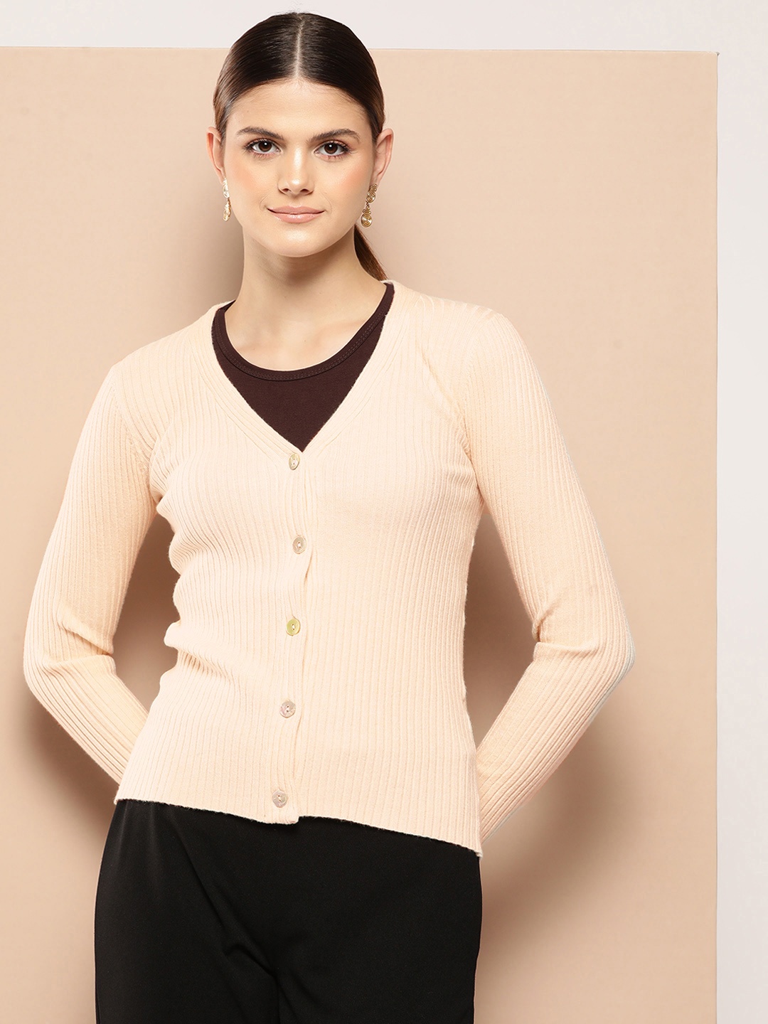 

INVICTUS V-Neck Ribbed Cardigan, Cream