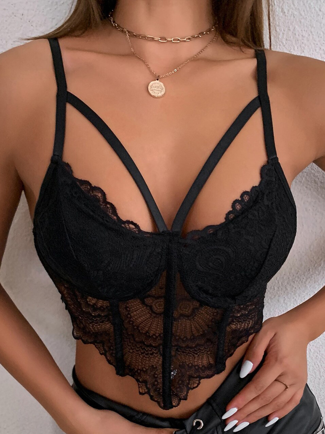 

StyleCast Black Lace-Up Structured Bralette Crop Top