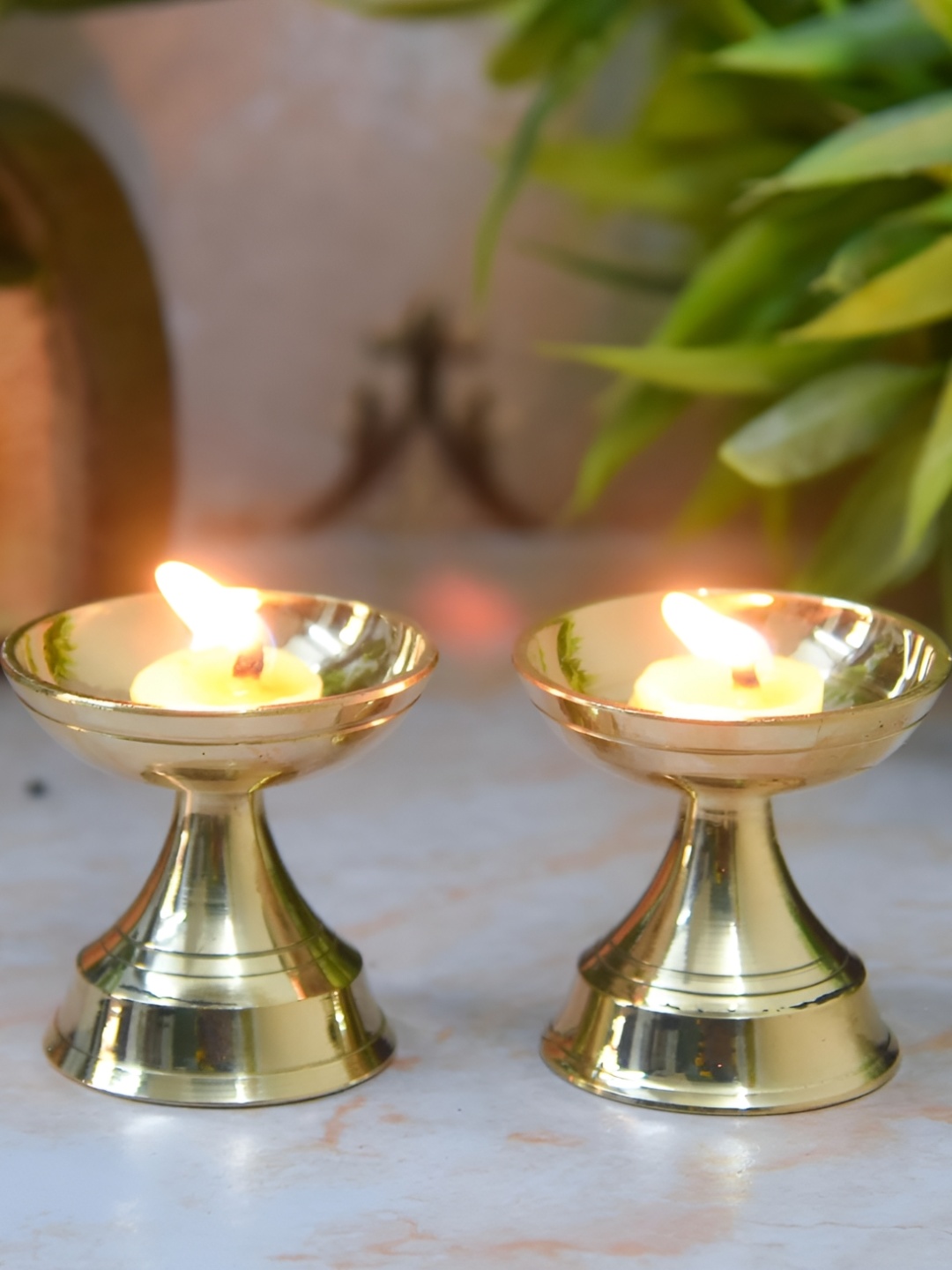 

Bhimonee Decor Aarti Yellow Neeranjan Diya Pooja Essentials