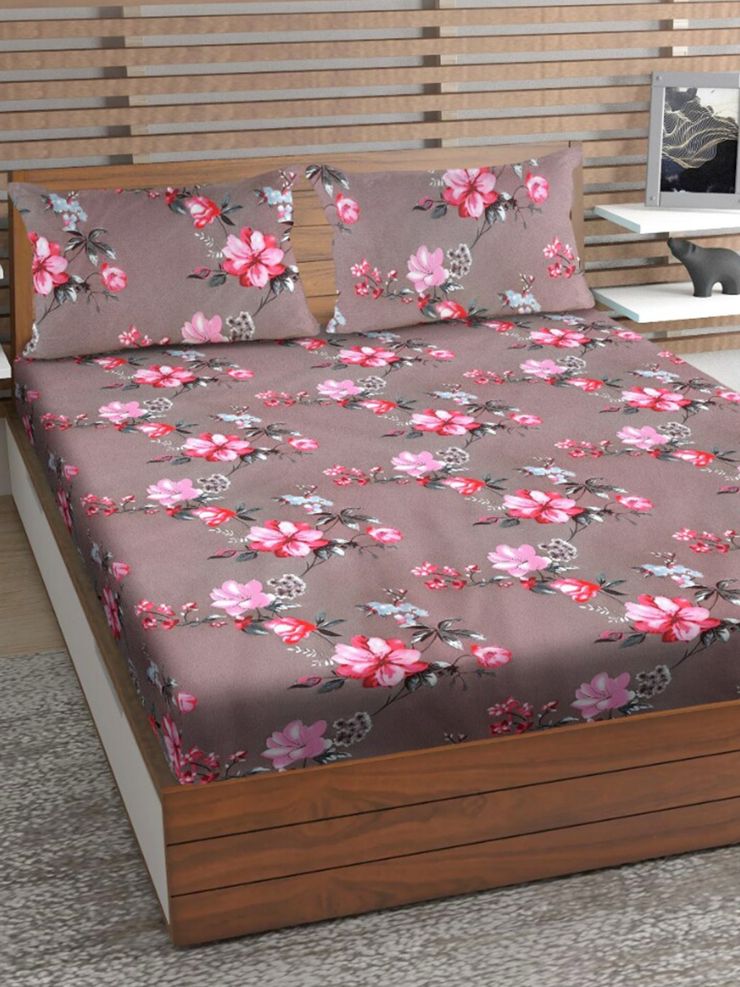 

Urban Magic Brown & Pink Floral 160 TC Queen Bedsheet With 2 Pillow Covers