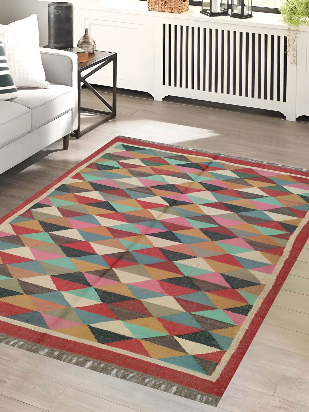 

Budhrajrugs Maroon & Beige Geometric Wool Jute Rectangle Dhurrie