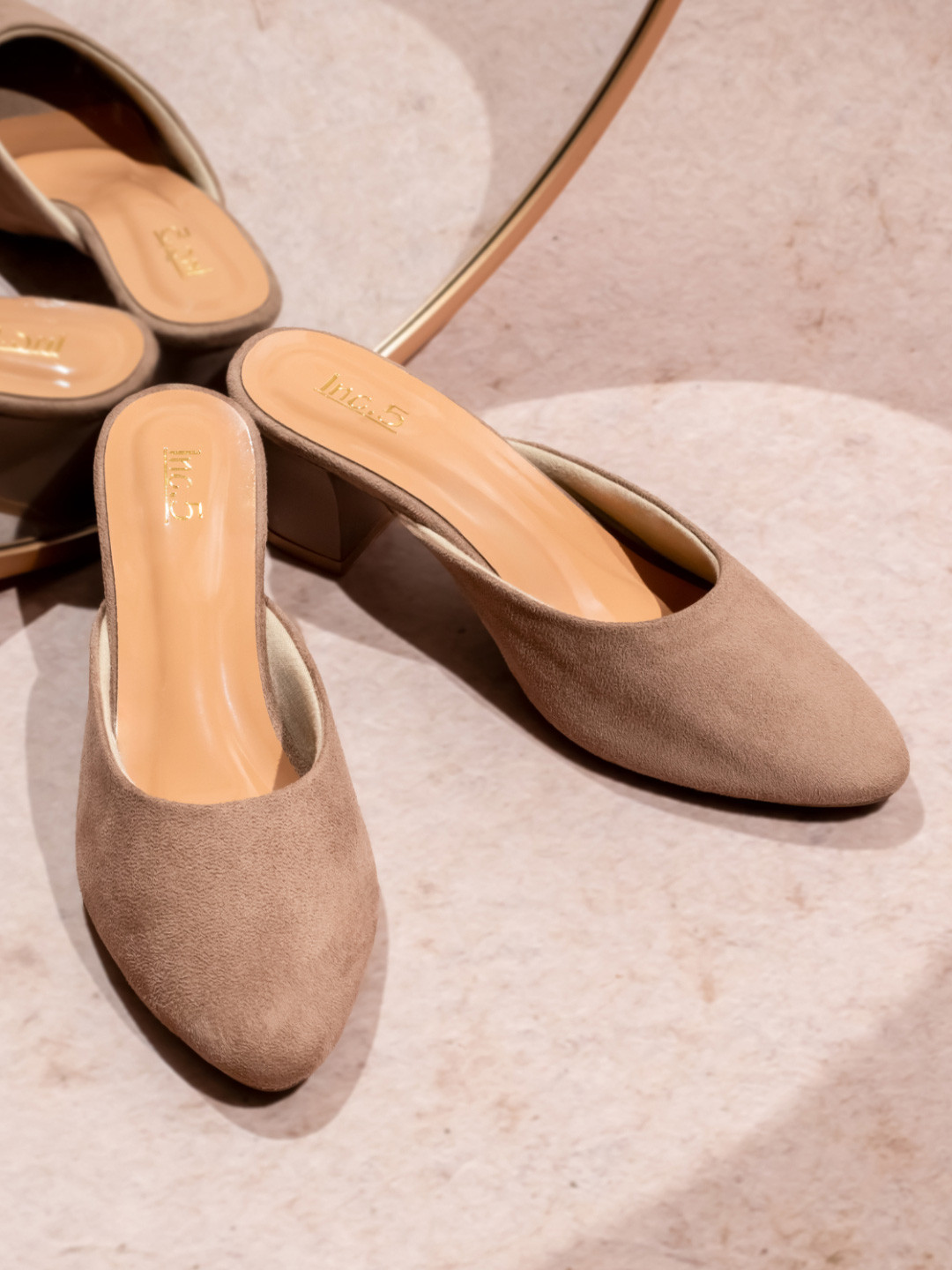 

Inc 5 Pointed Toe Block Mules, Coffee brown