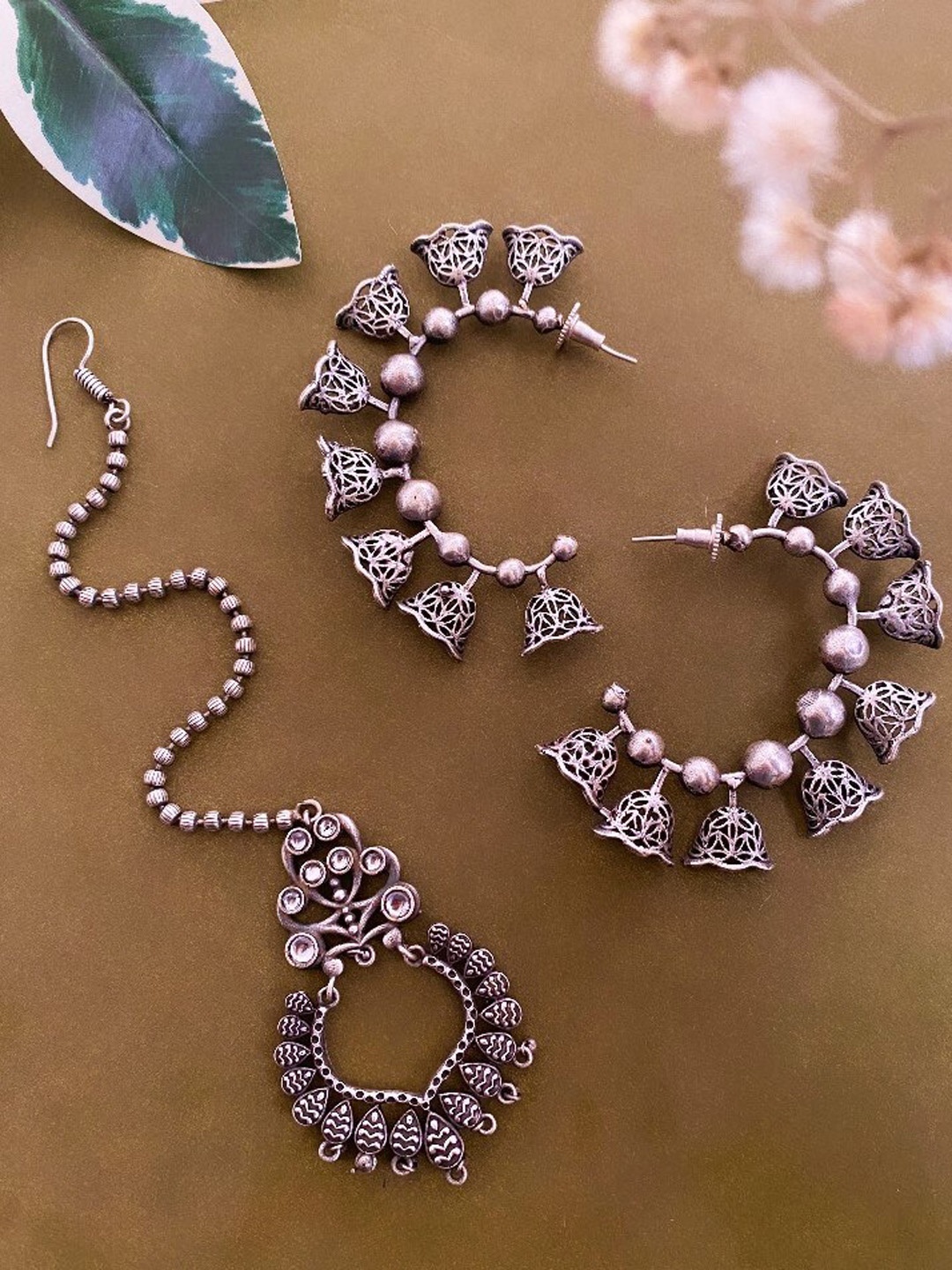 

ATIBELLE Set of 2 German Silver Plated & Bell-Shaped Maang Tika & Earrings