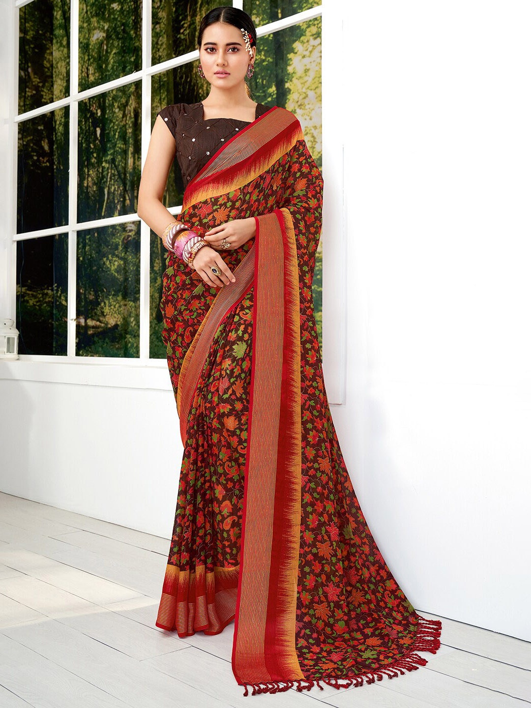 

SANSKAR Floral Printed Pure Chiffon Saree, Red