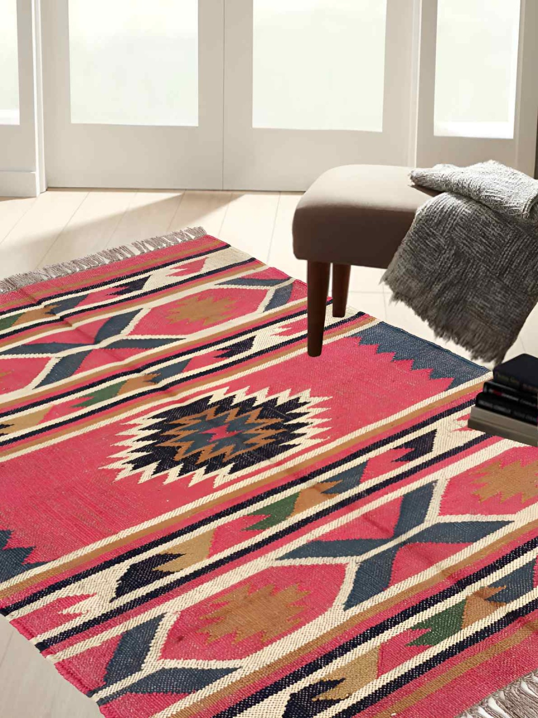 

Budhrajrugs Red & Grey Geometric Jute Reversible Rectangular Dhurrie