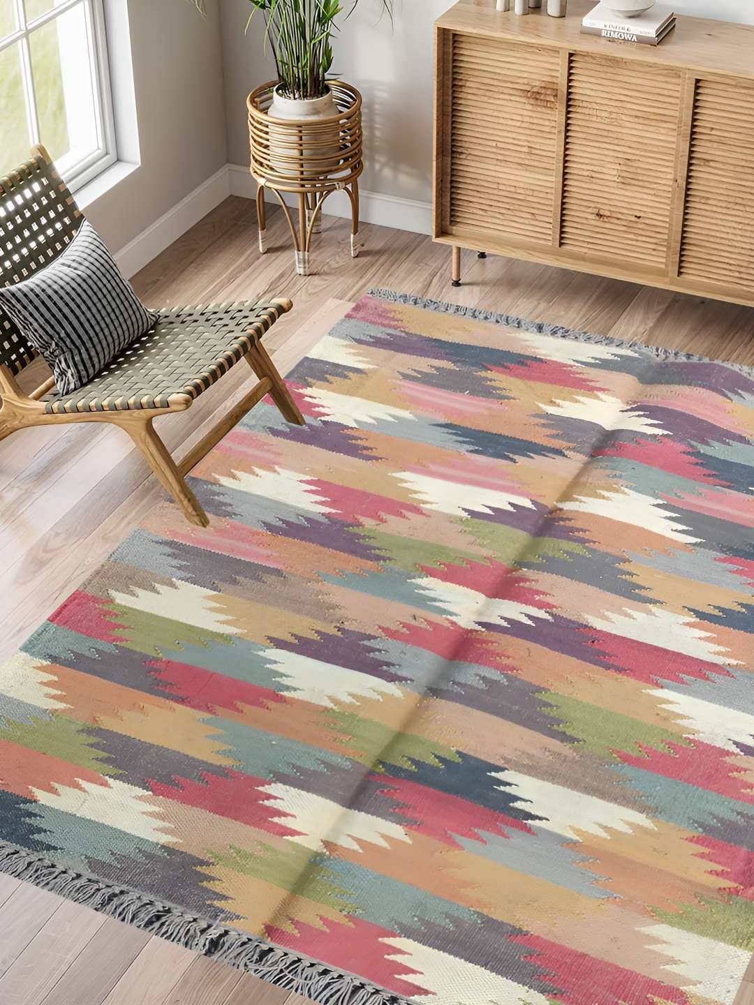 

Budhrajrugs Grey & Pink Geometric Reversible Dhurrie