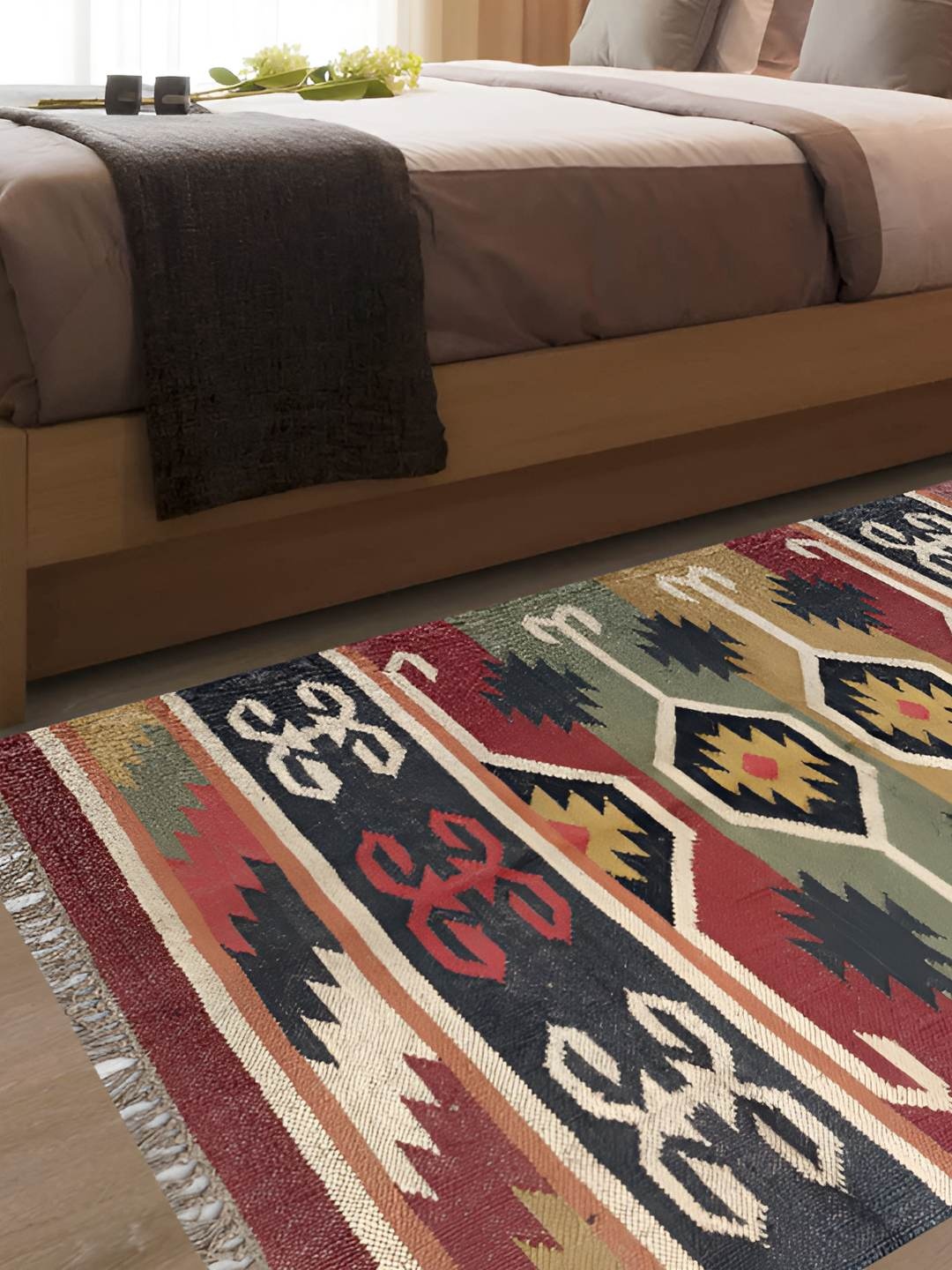 

Budhrajrugs Black & Beige Geometric Reversible Dhurrie