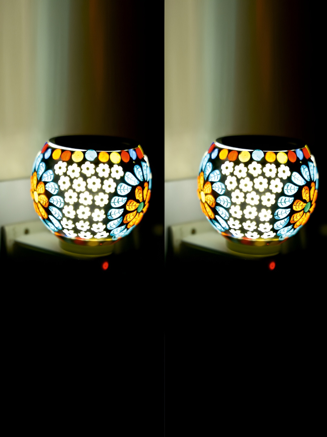 

Gojeeva White & Blue Camphor Diffuser Glass With Switch And Lamp