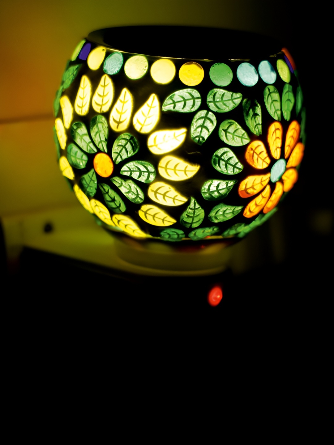 

Gojeeva Green & White Glass Camphor Diffuser With Switch