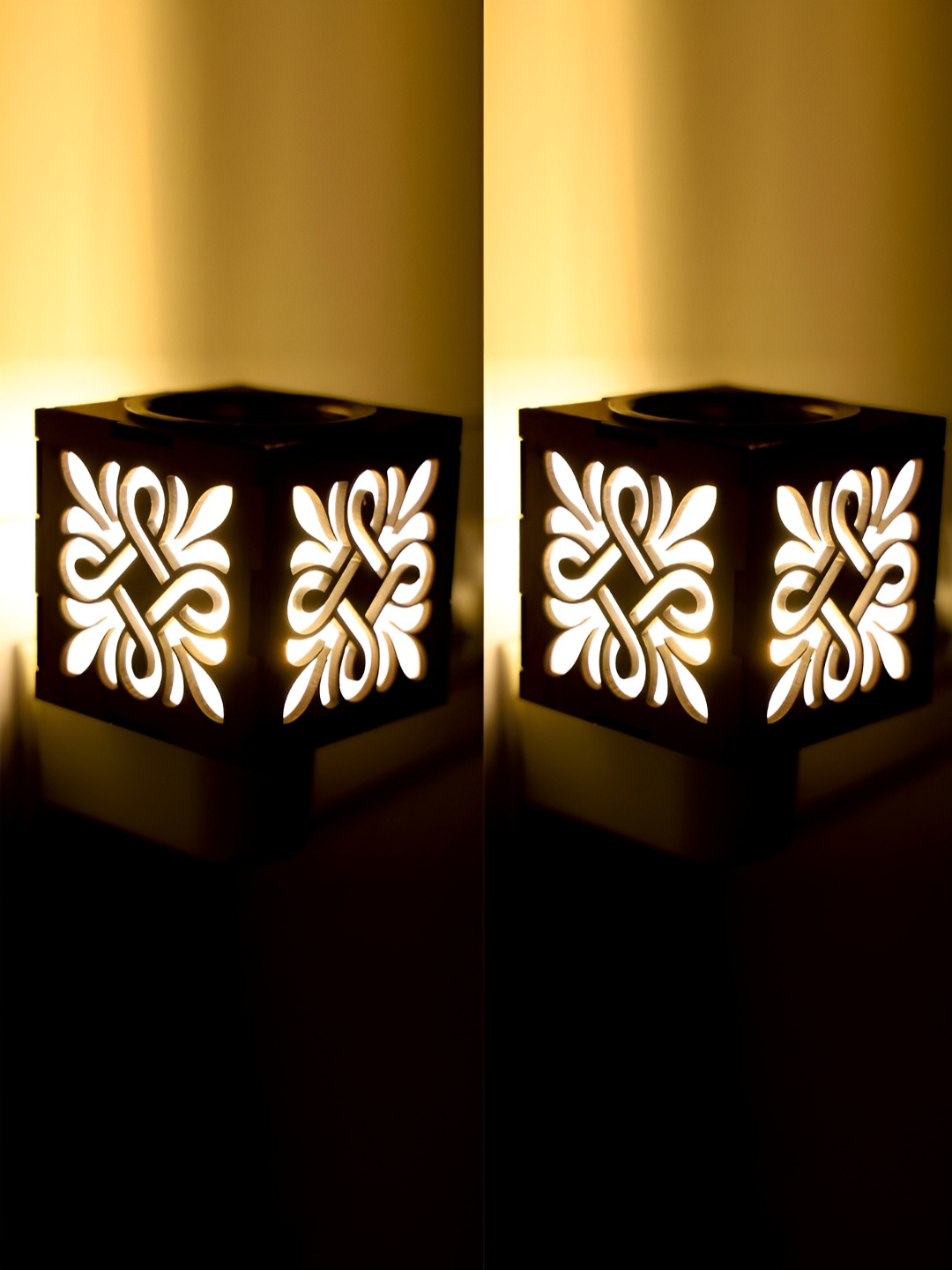 

Gojeeva Brown & White Camphor Diffuser Glass With Switch