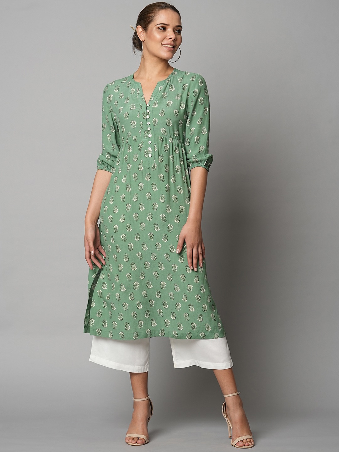 

Chemistry Floral Printed A-line Kurta With Palazzos, Green