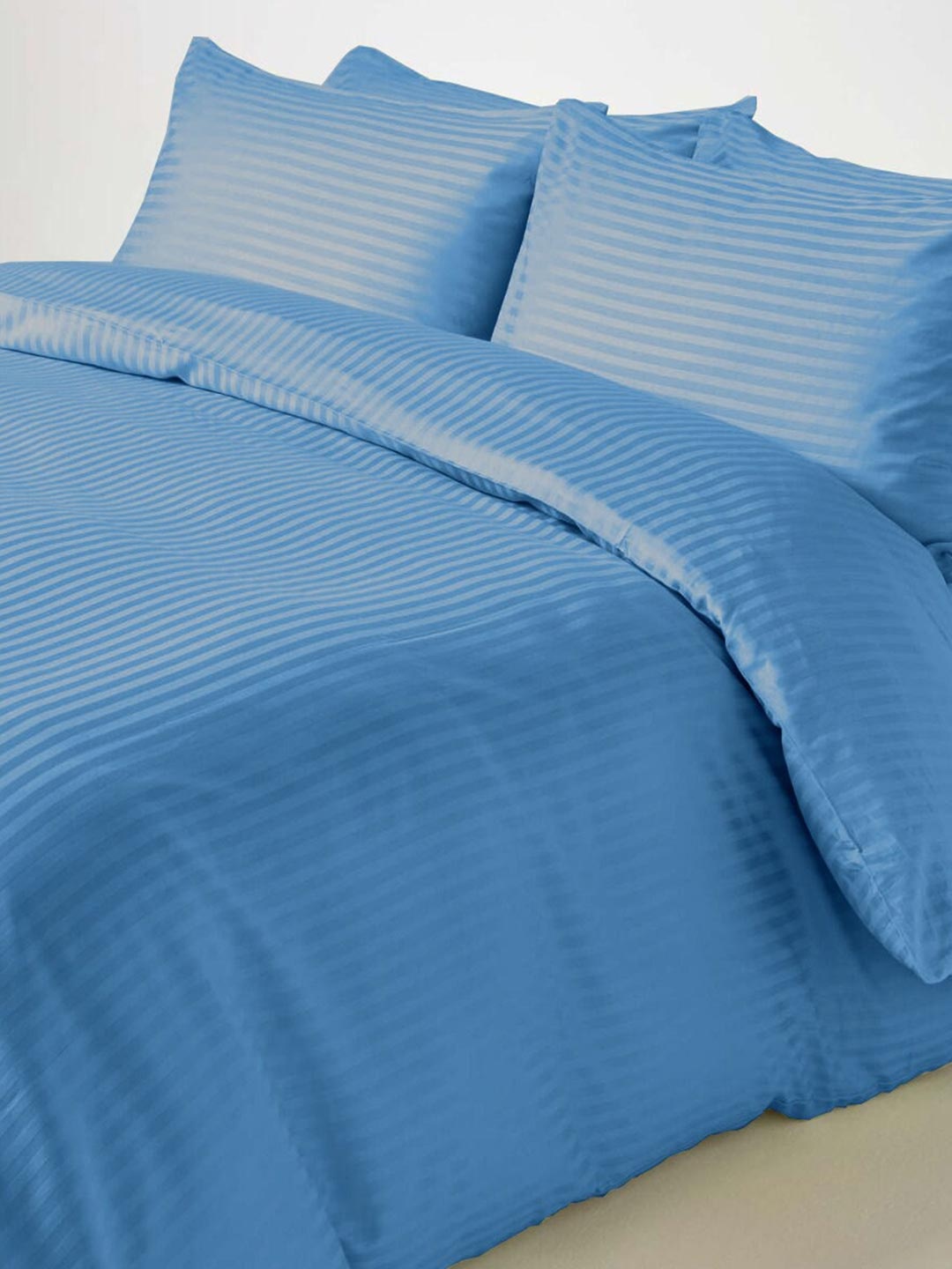 

Aura Blue 210 TC Cotton Striped King Bedsheet with 2 Pillow Covers