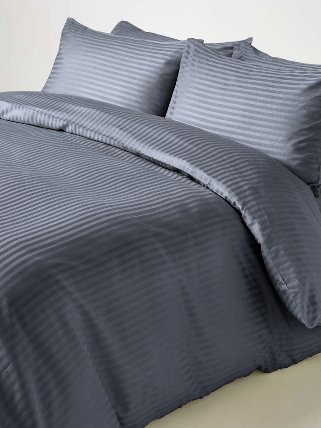 

Aura Grey 210 TC Cotton Striped Queen Bedsheet with 2 Pillow Covers