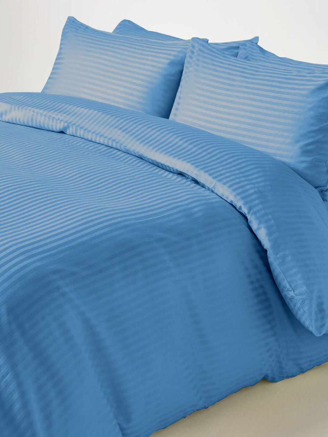 

Aura Blue 210 TC Cotton Striped King Bedsheet with 2 Pillow Covers