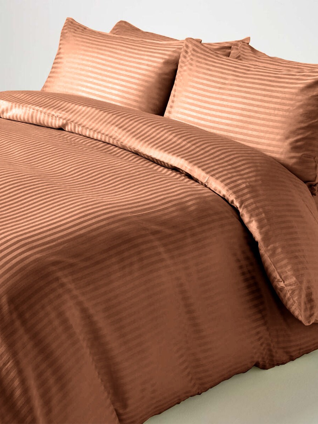 

Aura Bani Brown 210 TC King Bedsheet with 2 Pillow Covers