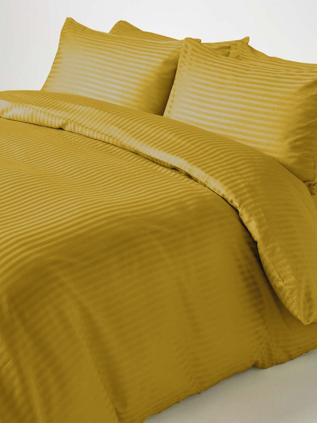 

Aura Bani Yellow 210 TC King Bedsheet with 2 Pillow Covers