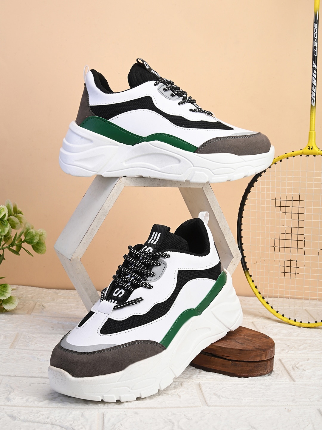 

mr.wonker Women Colourblocked Orthotic Friendly Sneakers, White