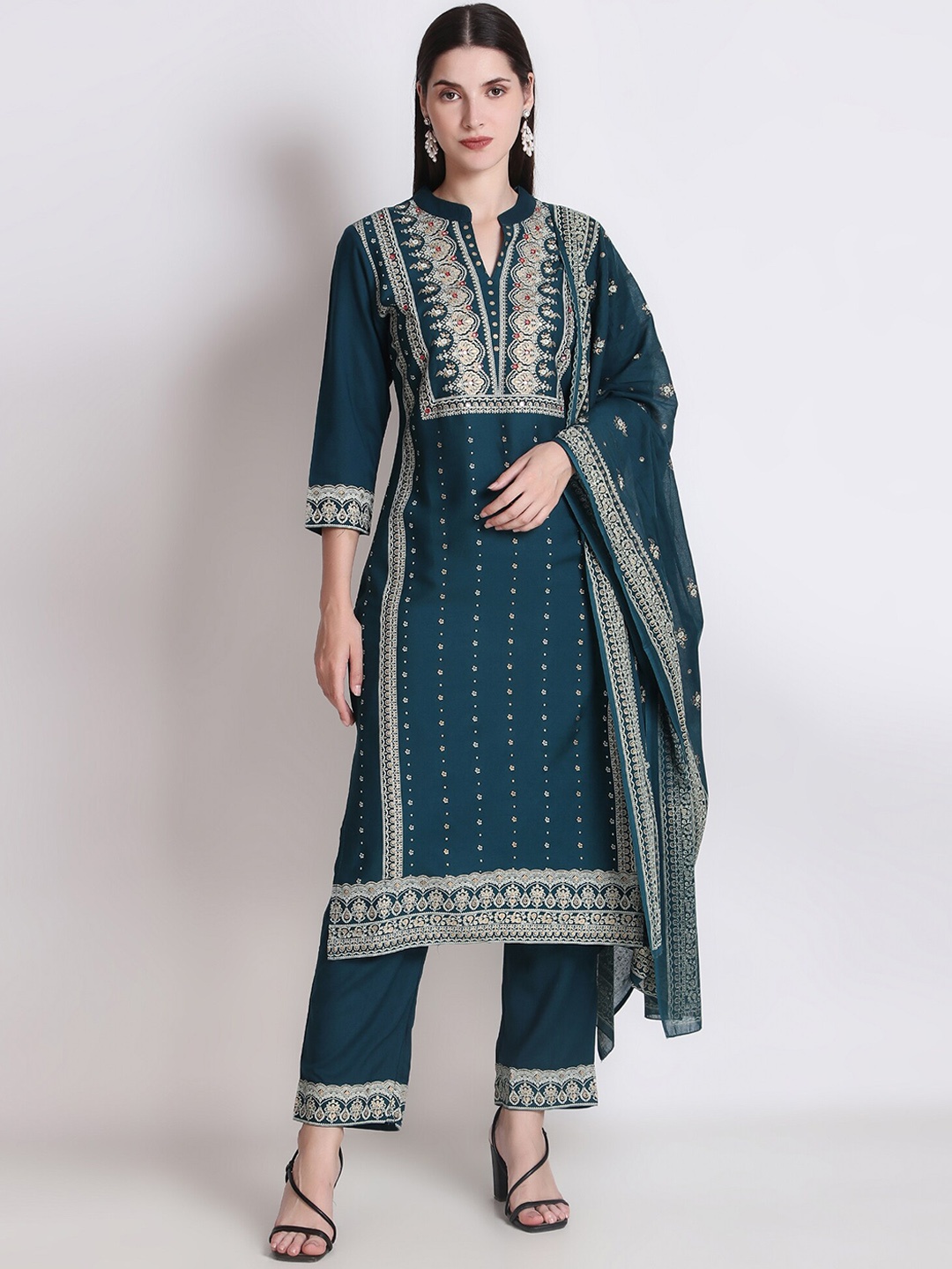 

Ichaa Floral Printed Kurta & Trousers With Dupatta, Teal