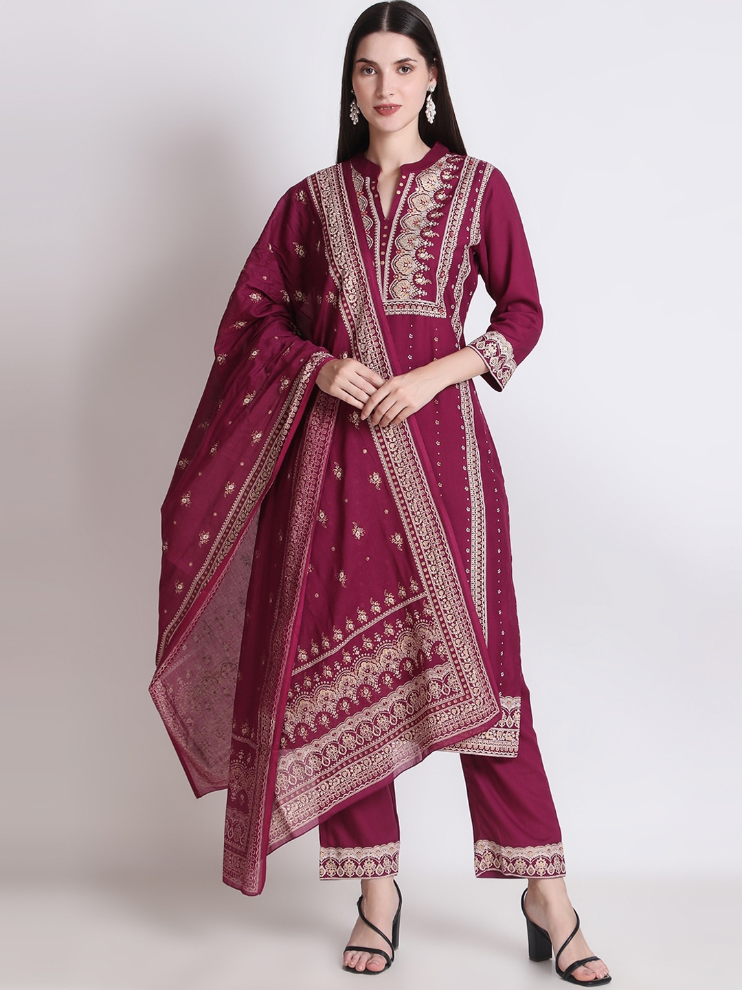 

Ichaa Floral Printed Mandarin Collar Kurta with Trousers & Dupatta, Purple