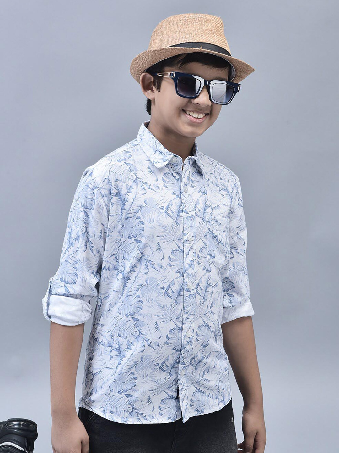 

Crimsoune Club Boys Floral Printed Classic Slim Fit Casual Shirt, Blue