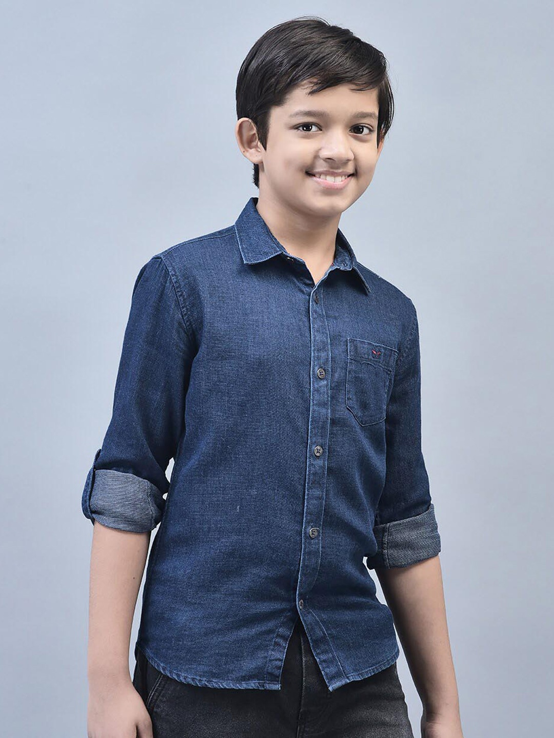 

Crimsoune Club Boys Classic Slim Fit Pure Cotton Casual Shirt, Navy blue