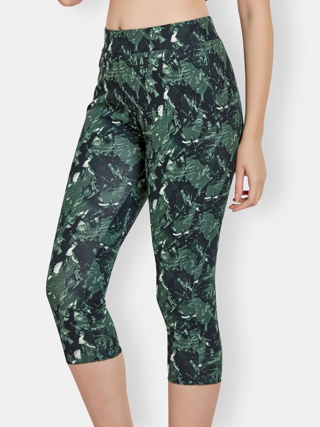 

MAYSIXTY Women Printed Slim-Fit Sports Capris, Green