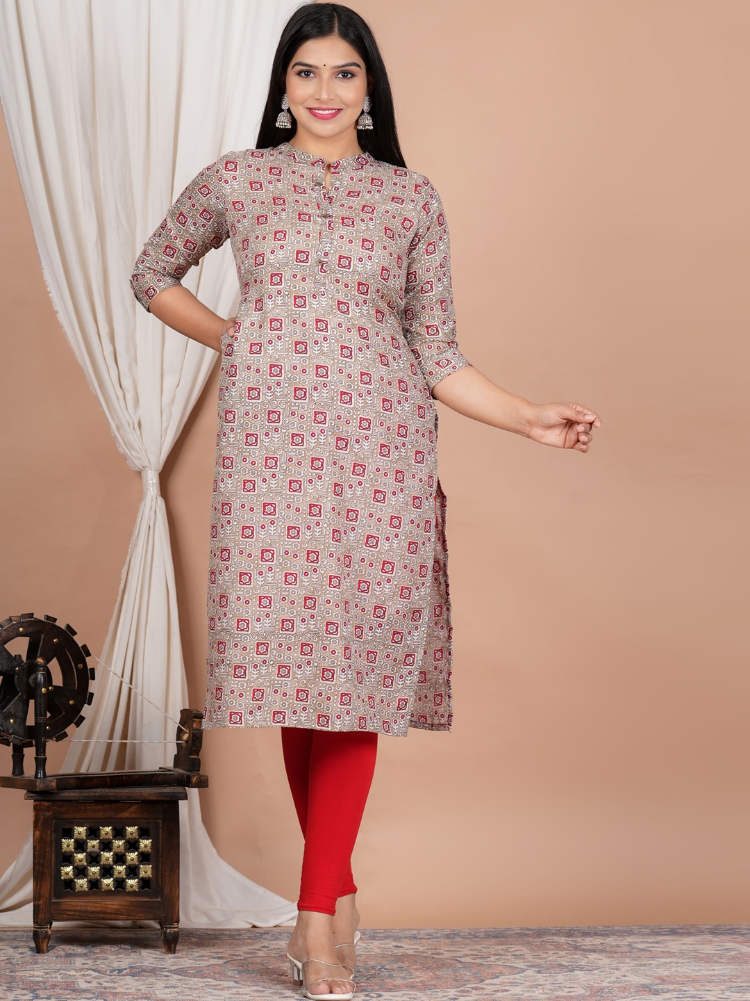 

ZOYOTO Floral Printed Mandarin Collar Straight Linen Kurta, Brown