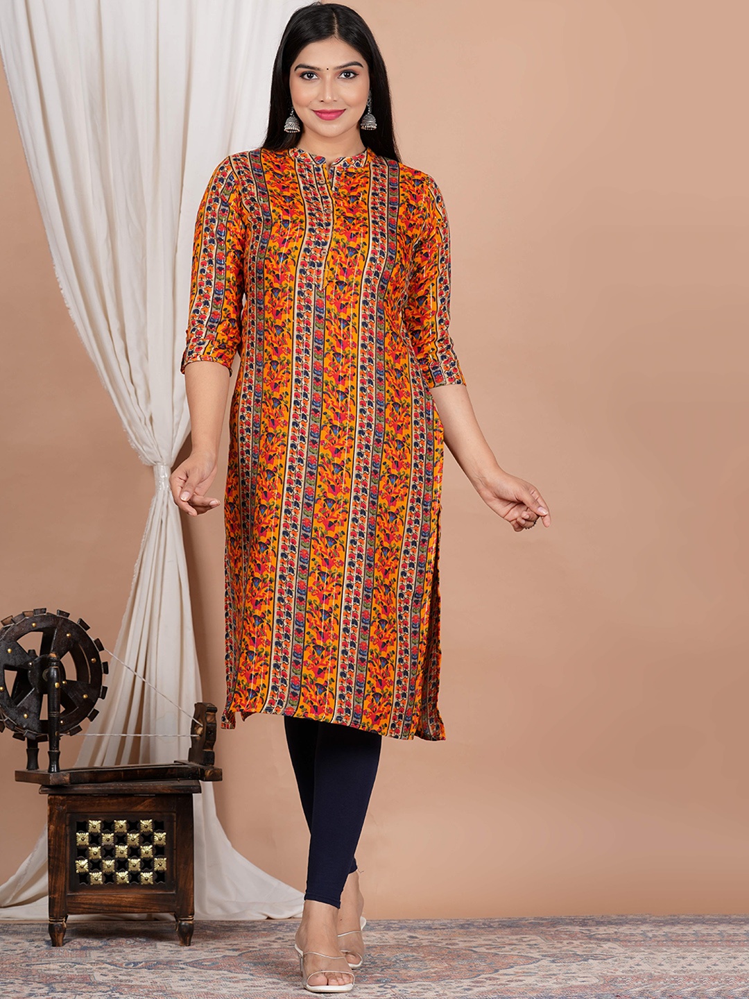 

ZOYOTO Ethnic Motifs Printed Mandarin Collar Cotton Kurta, Orange