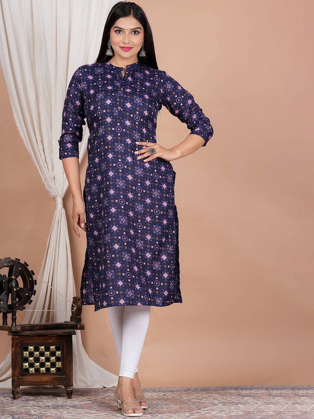 

ZOYOTO Ethnic Motifs Printed Mandarin Collar Kurta, Navy blue