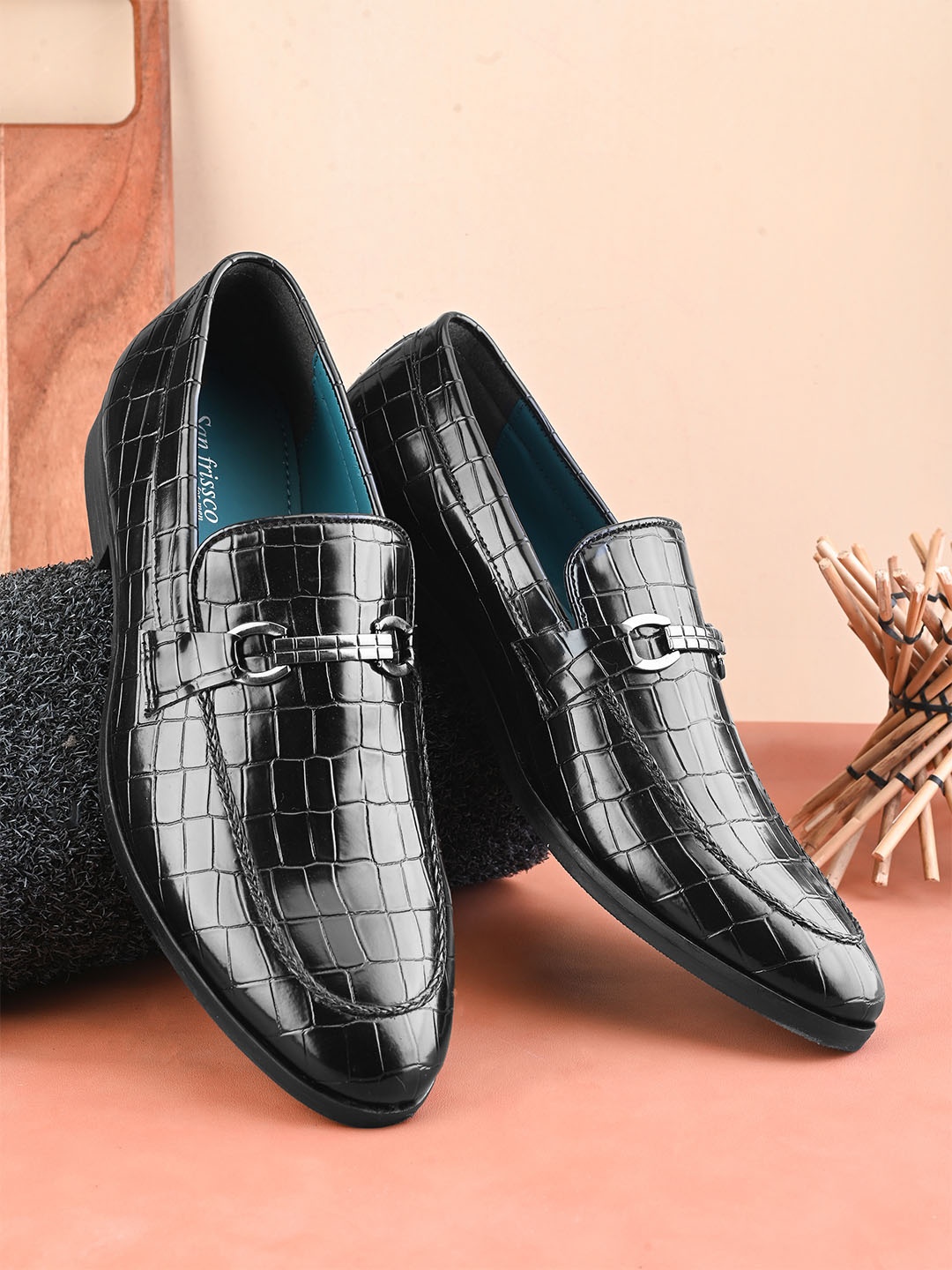 

San Frissco Men Textured Formal Horsebit Loafers, Black