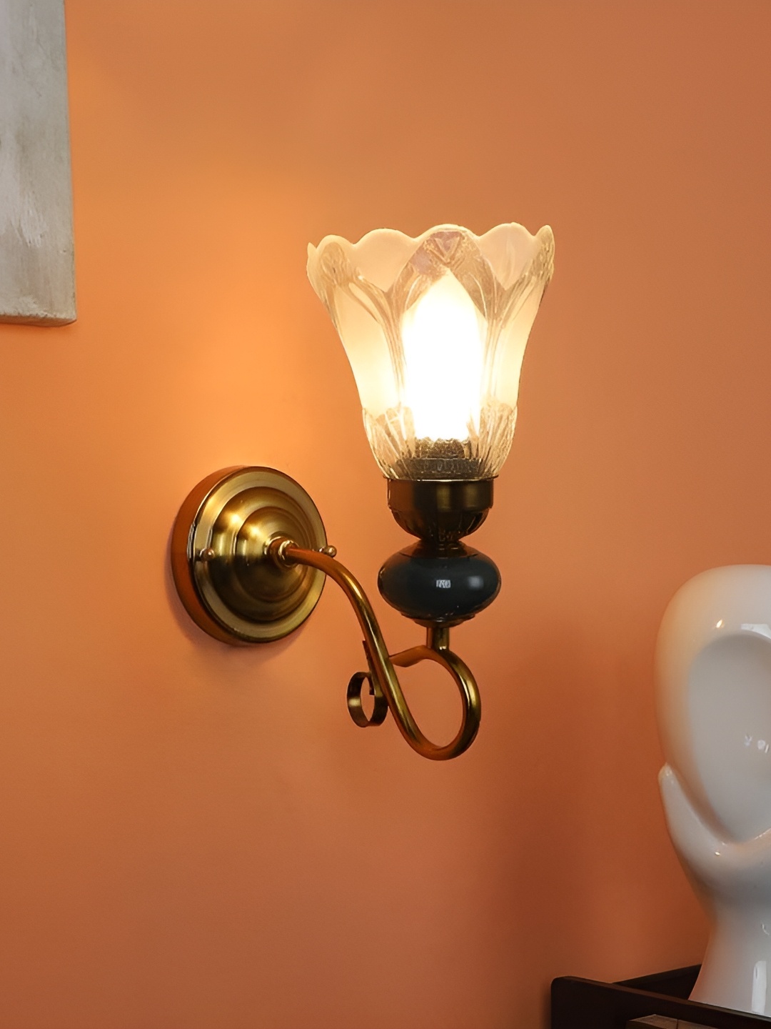 

ELIANTE Gold Toned Textured Cylinder Shaped Contemporary Iron Wall Lamp