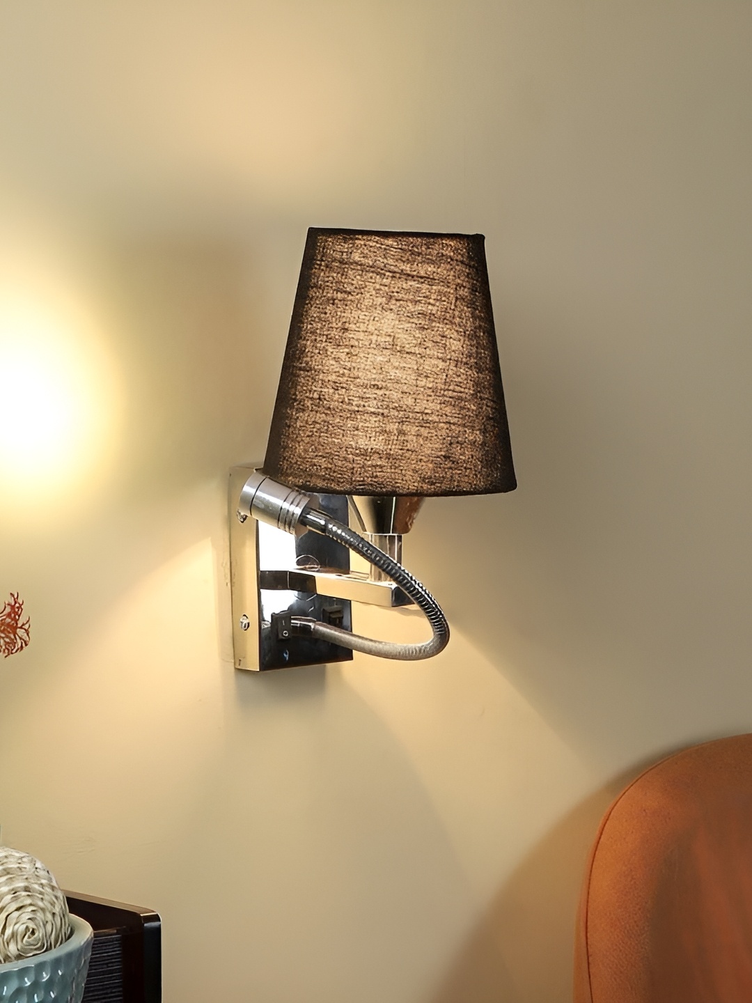 

ELIANTE Gold-Toned Iron Contemporary Cylinder Shaped Wall Lamp