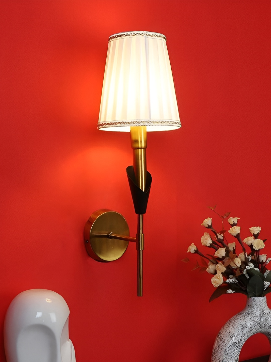 

ELIANTE Gold Toned Iron Contemporary Cylinder Shaped Wall Lamp