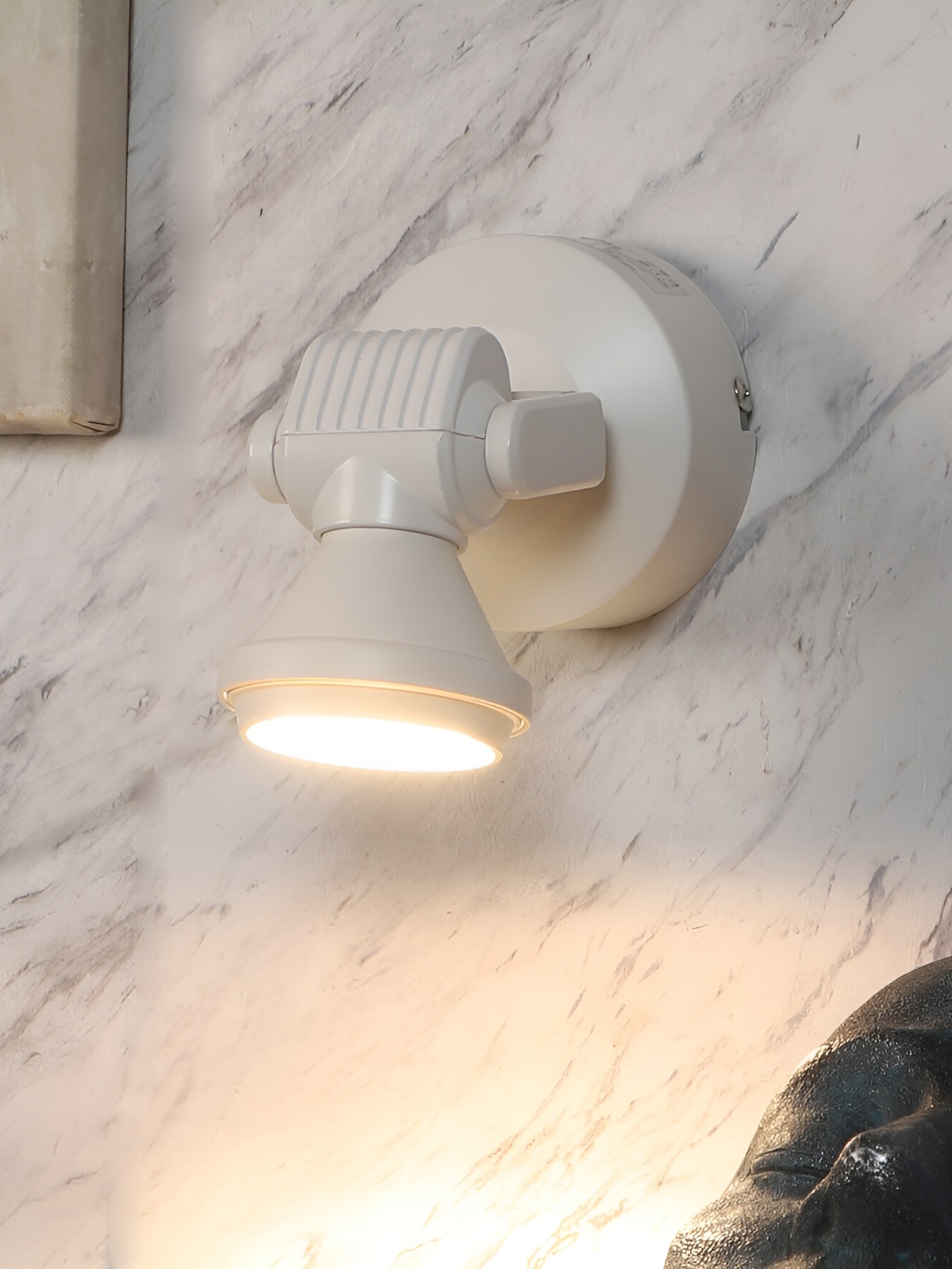 

ELIANTE White Abstract Shaped Contemporary Iron Wall Lamp