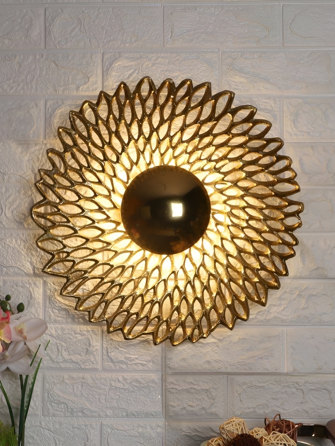 

ELIANTE Gold-Toned& Brown Iron Contemporary Spherical Wall Lamp