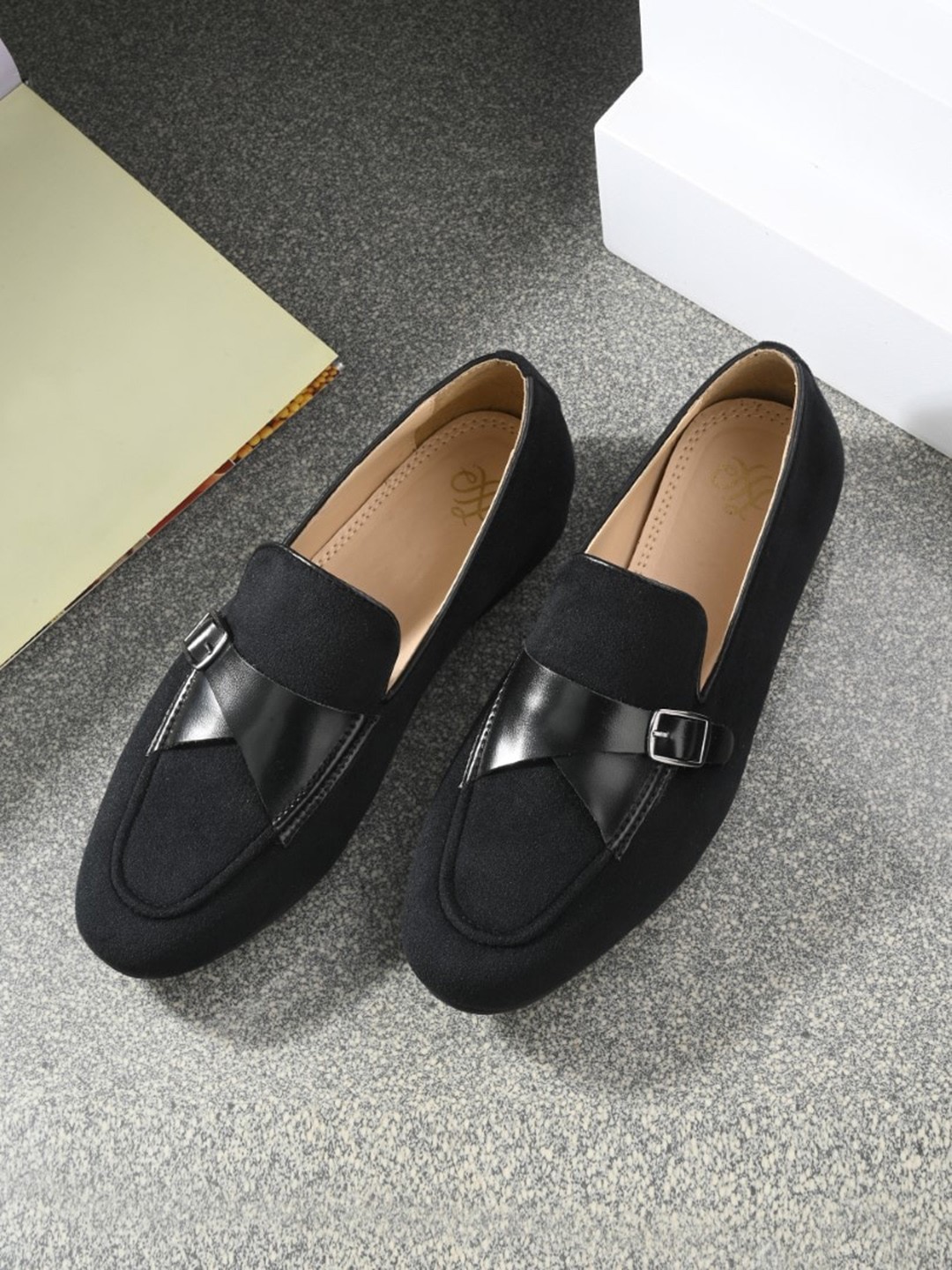 

House of Pataudi Men Lightweight Buckle-Detail Velvet Loafers, Black
