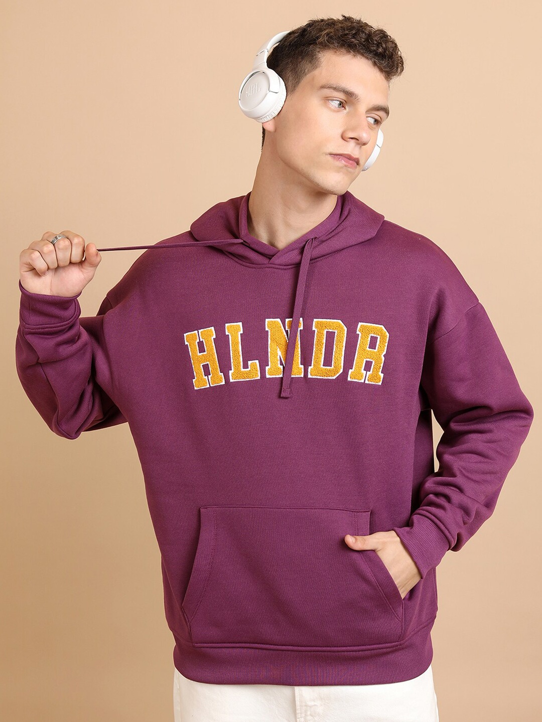 

HIGHLANDER Typography Printed Hooded Pullover Sweatshirt, Purple