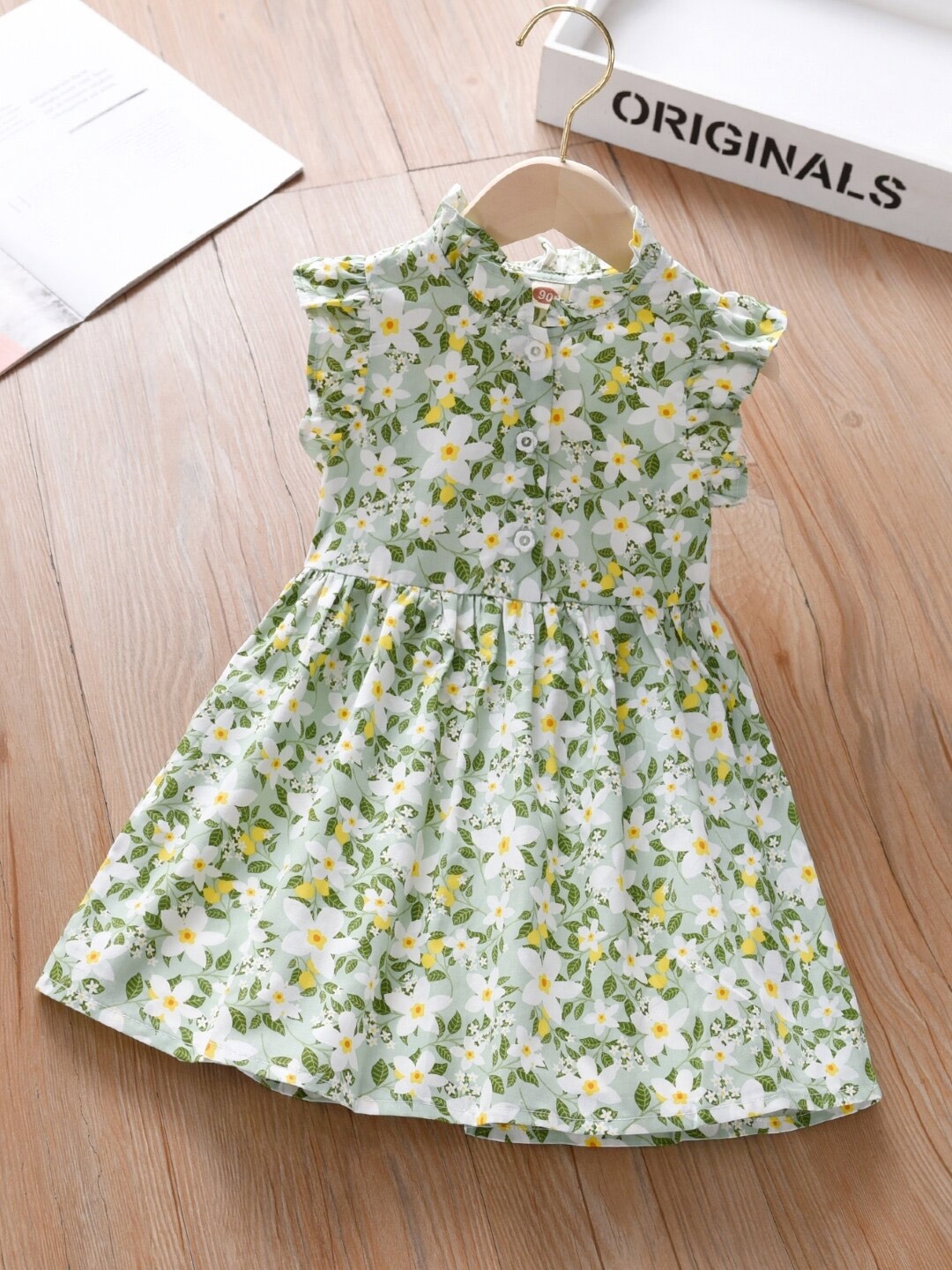 

StyleCast Girls Green Floral Printed Pure Cotton Fit & Flare Dress