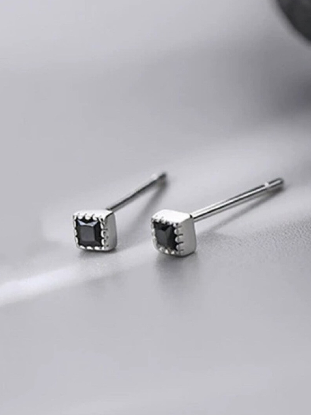 

WROGN Men Stone Studded Studs Earrings, Silver