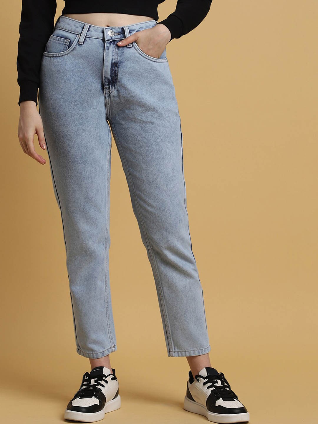 

FOREVER 21 Women Straight Fit Clean Look Jeans, Blue