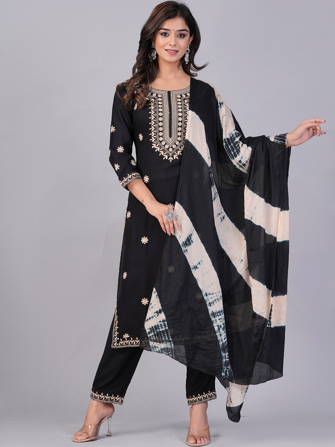 

DORIYA Floral Embroidered Regular Kurta with Palazzos & Dupatta, Black