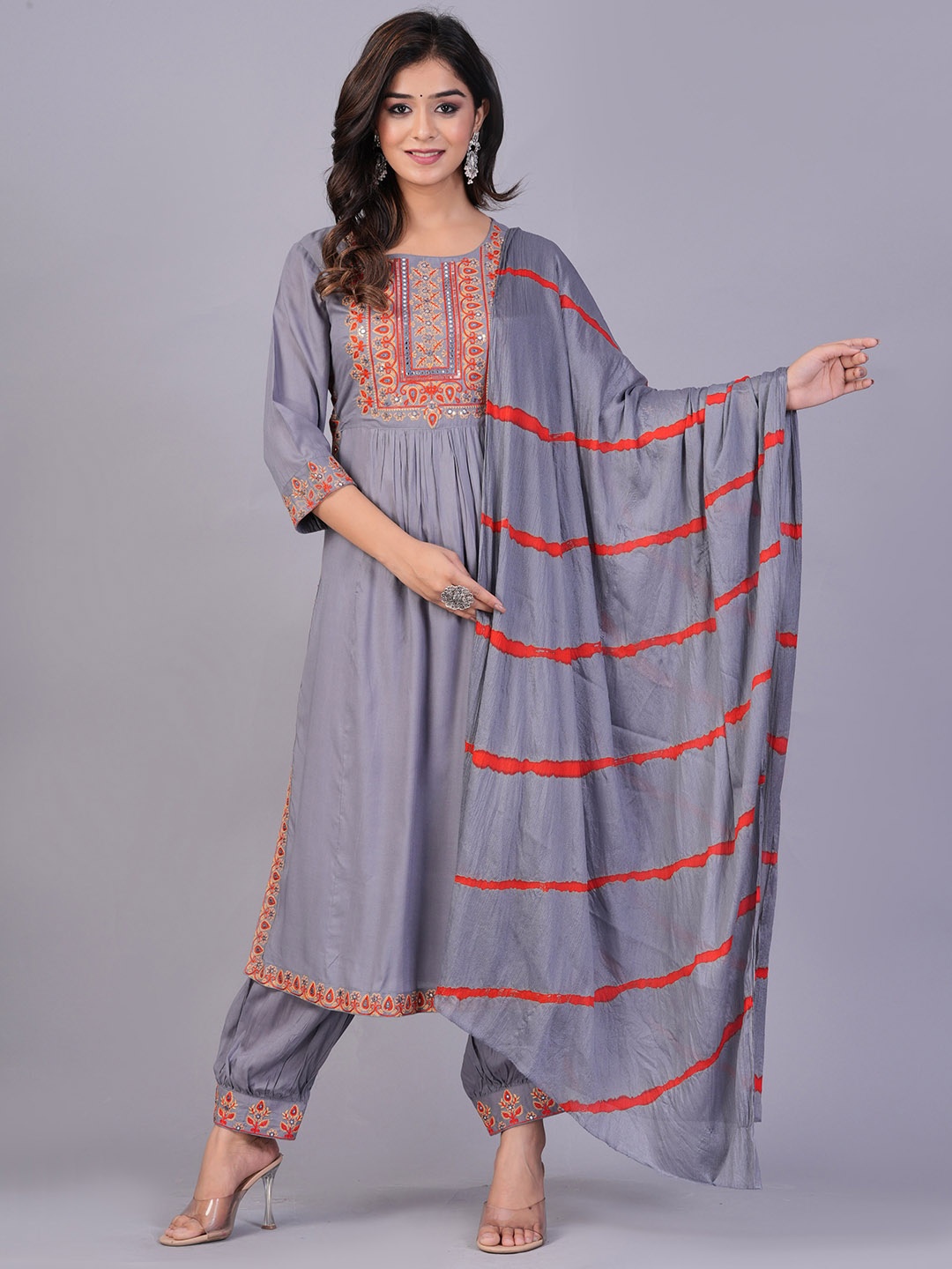 

DORIYA Ethnic Motifs Embroidered Mirror Work Kurta with Harem Pants & Dupatta, Grey