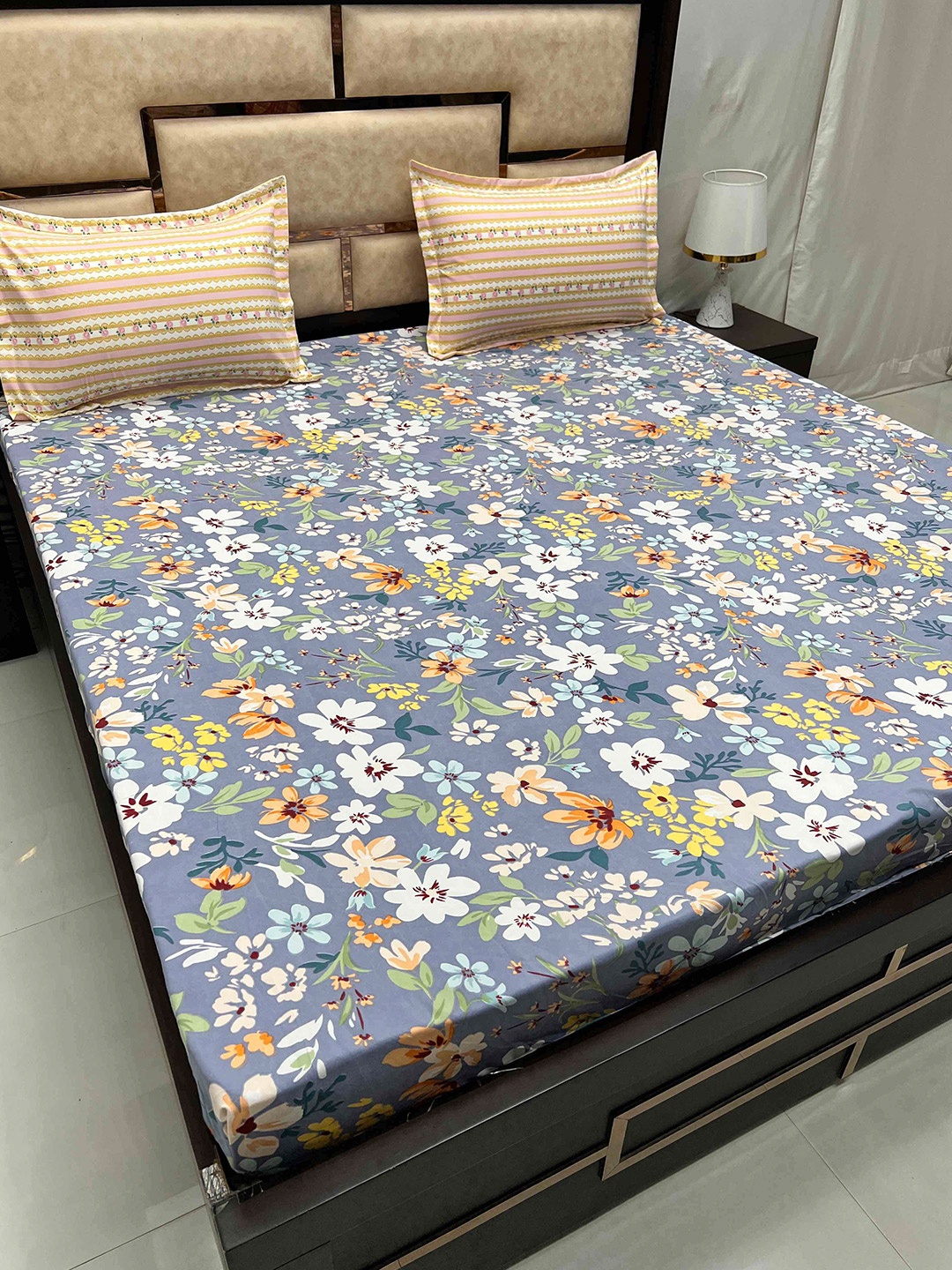 

Pure Decor Manor Blue &Green Floral 160 TC King Bedsheet with 2 Pillow Covers