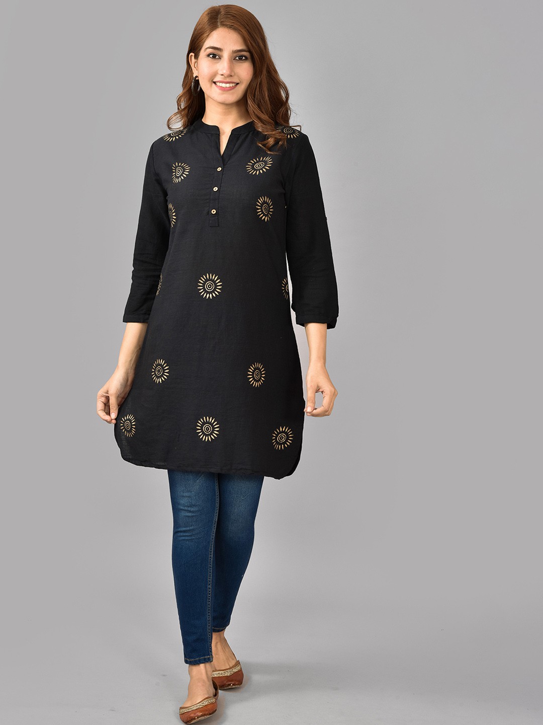 

AAYUMI Ethnic Motifs Printed Straight Kurta, Black