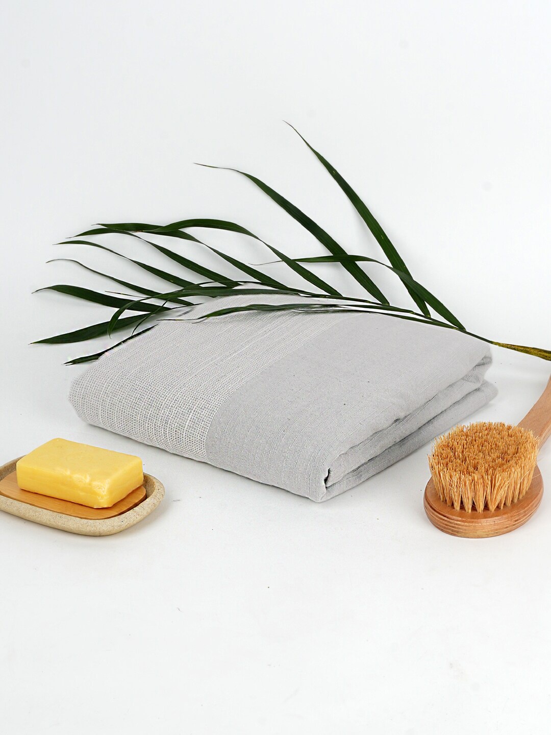 

Doctor Towels White & Grey Bamboo 380 GSM Waffle Anti Odor Bath Towel