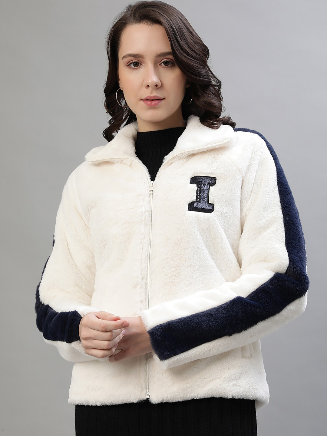 

Iconic Spread Collar Sporty Jacket, White
