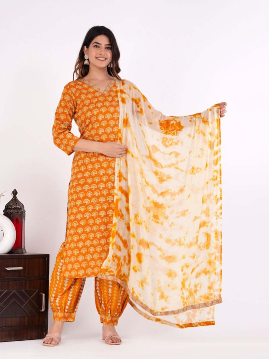 

GLIDER GIRL Floral Printed Pure Cotton Kurta With Patiala & Dupatta, Yellow