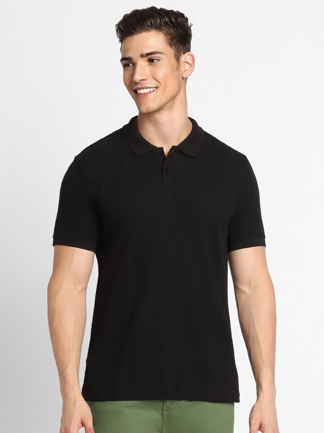 

FOREVER 21 Self Design Polo Collar T-shirt, Black