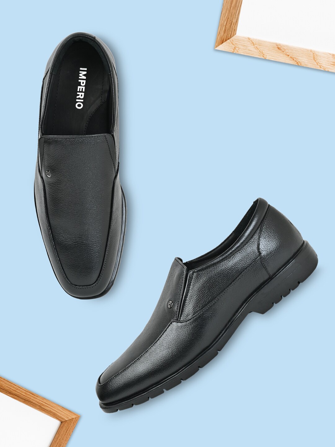 

Regal Men Textured Leather Extra Light Sole Formal Slip-On Shoes, Black